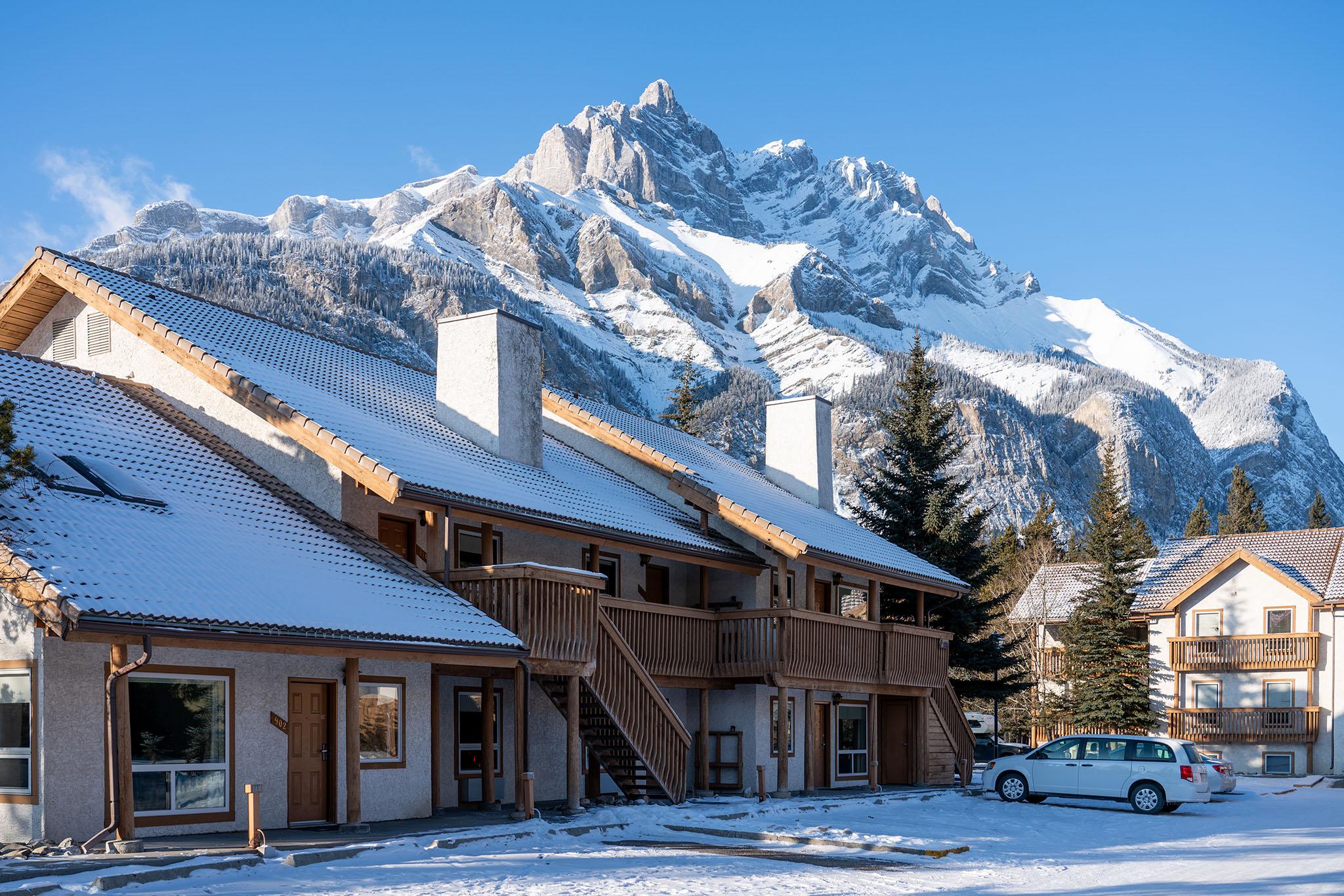 Banff Rocky Mountain Resort Exterior foto