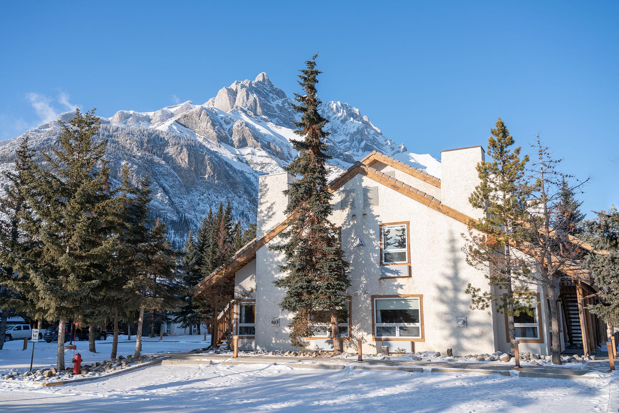 Banff Rocky Mountain Resort Exterior foto