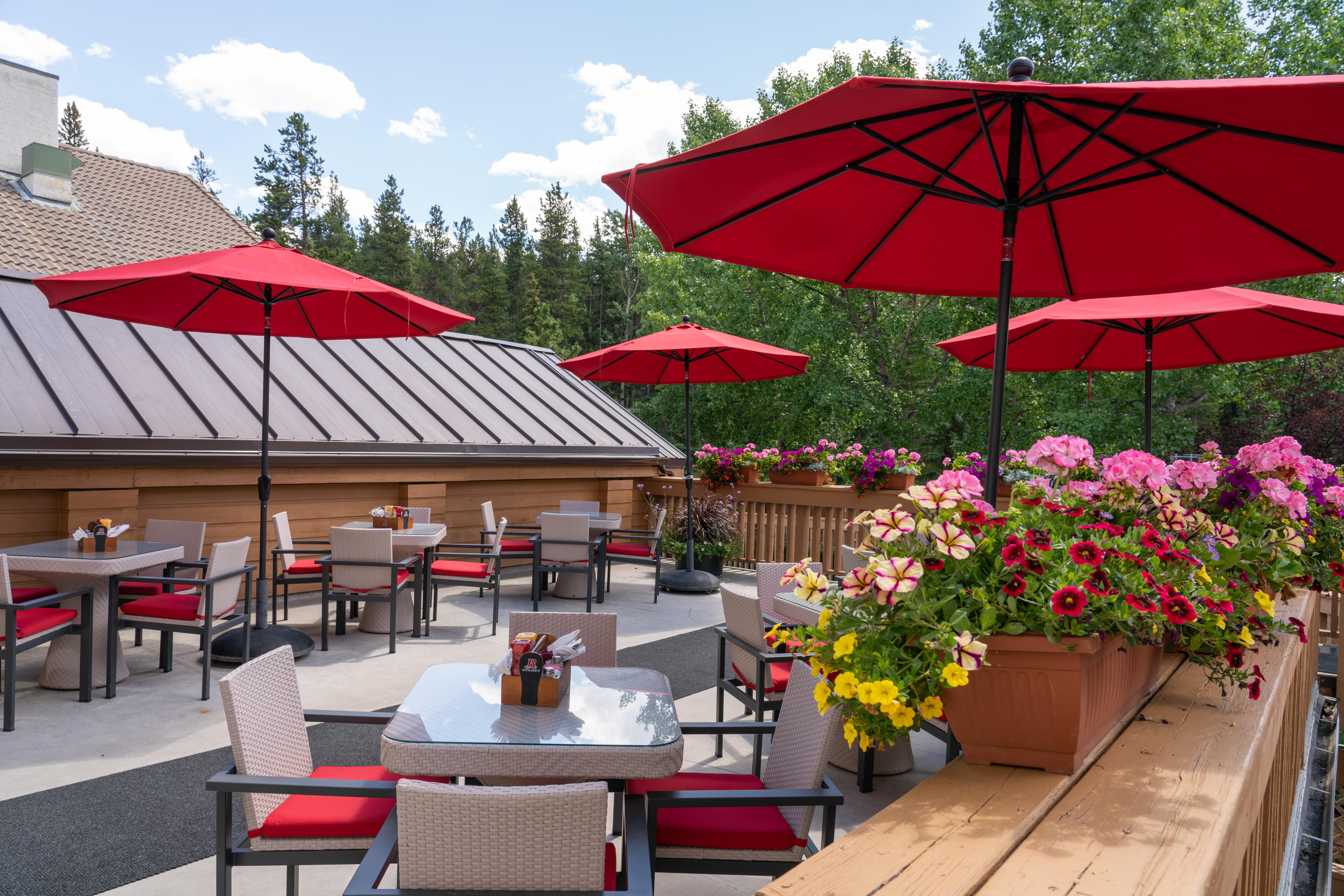 Banff Rocky Mountain Resort Exterior foto