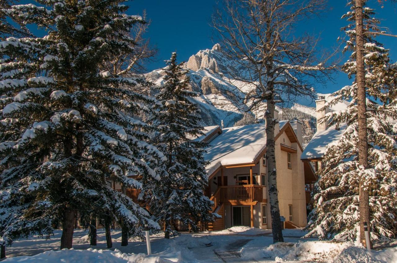 Banff Rocky Mountain Resort Exterior foto