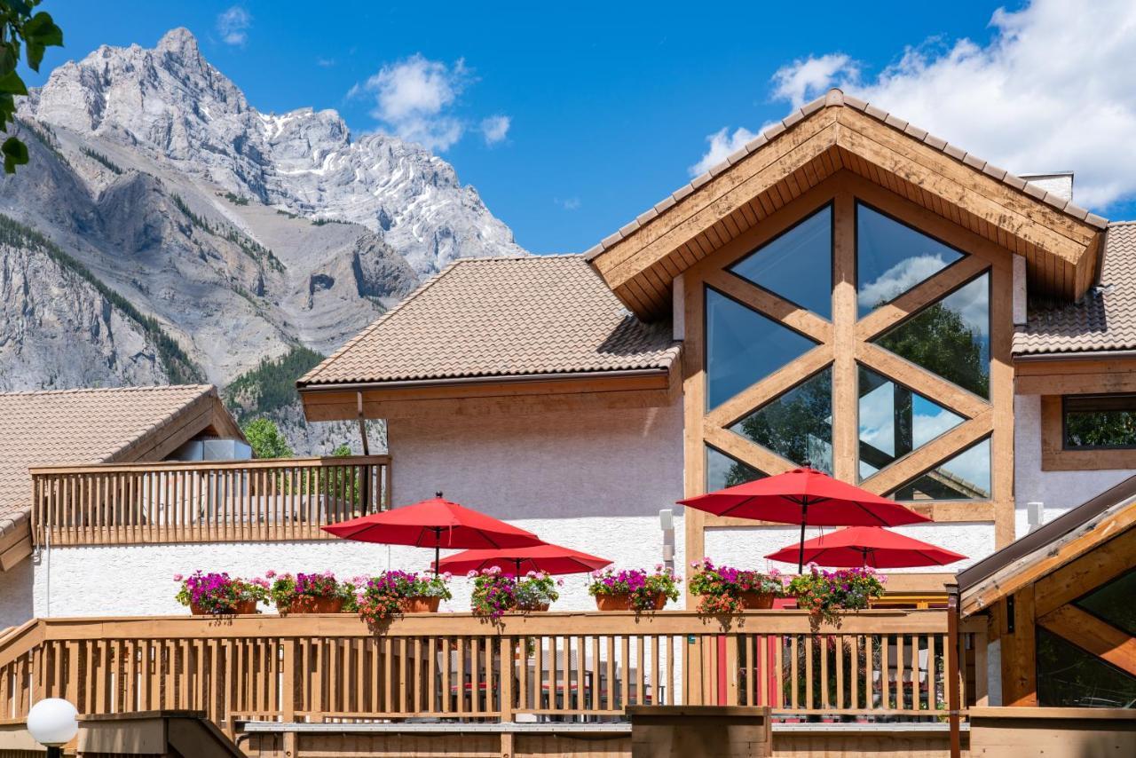 Banff Rocky Mountain Resort Exterior foto